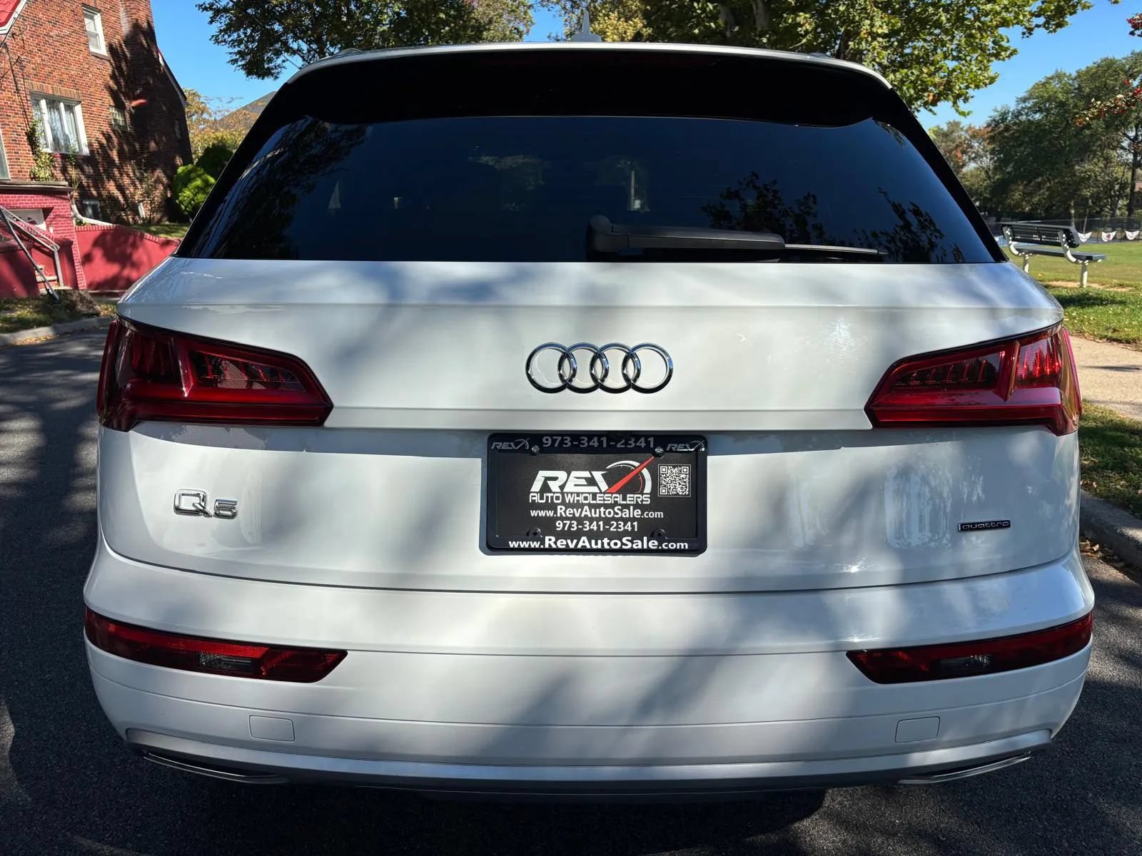 Used 2019 Audi Q5 2.0T Premium w/ Convenience Package AWD/4WD image 4