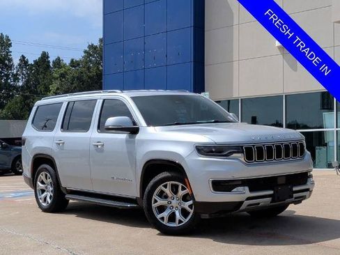 Used 2022 Jeep Wagoneer Series II RWD image 1