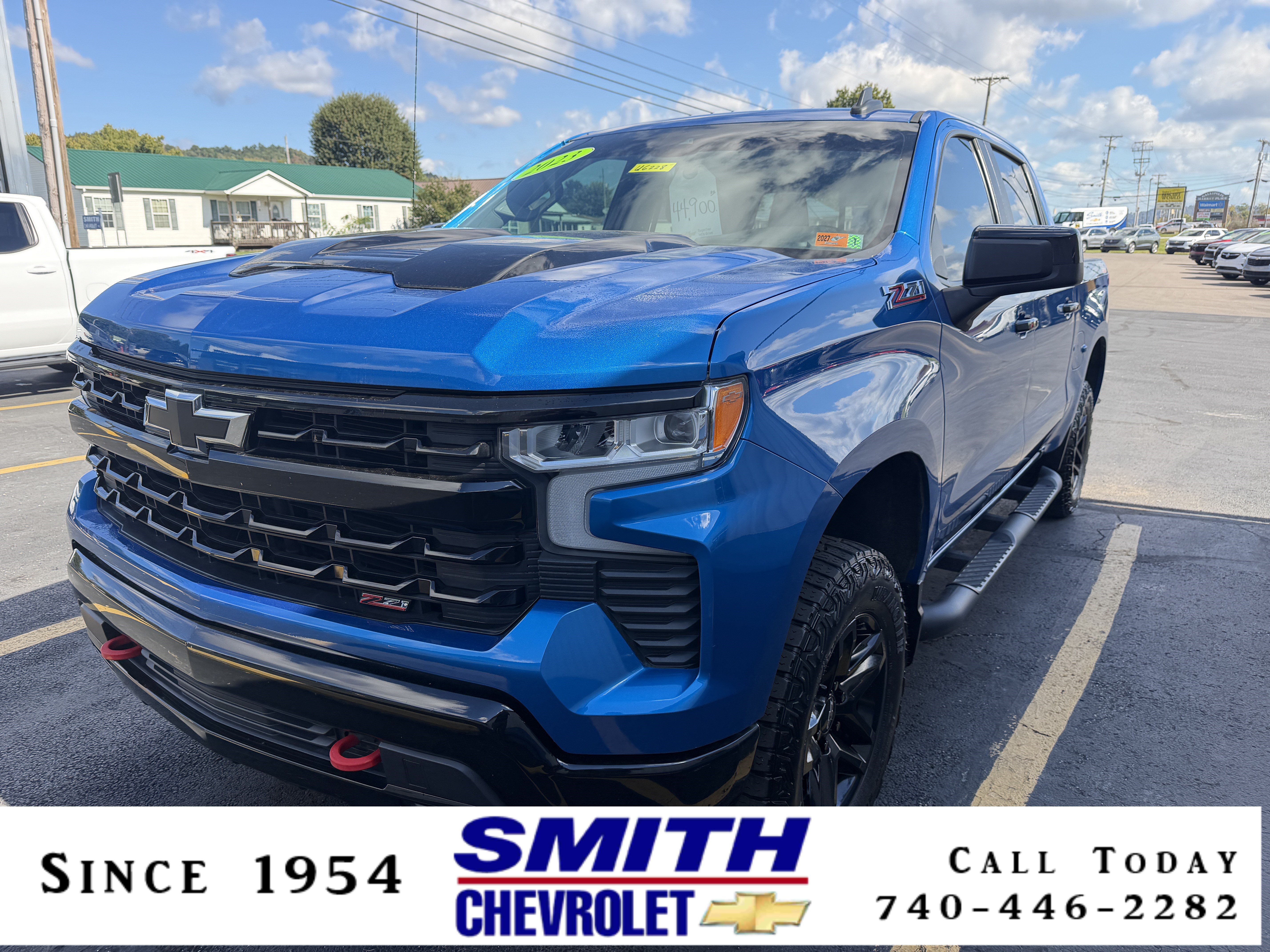 Used 2023 Chevrolet Silverado 1500 LT Trail Boss w/ Convenience Package II AWD/4WD image 1