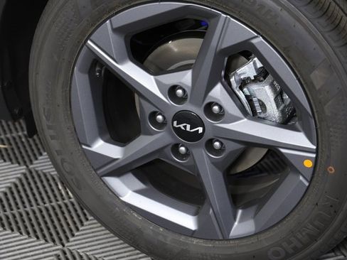 New 2025 Kia K4 LXS image 7