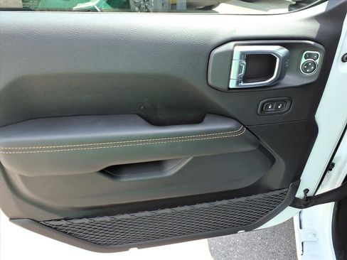 New 2026 Jeep Wrangler Sahara AWD/4WD image 20