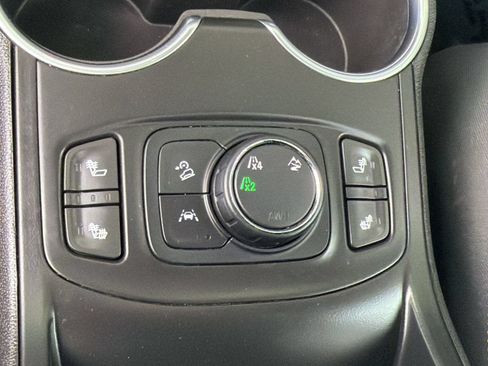 Used 2019 GMC Terrain SLT w/ Preferred Package AWD/4WD image 19