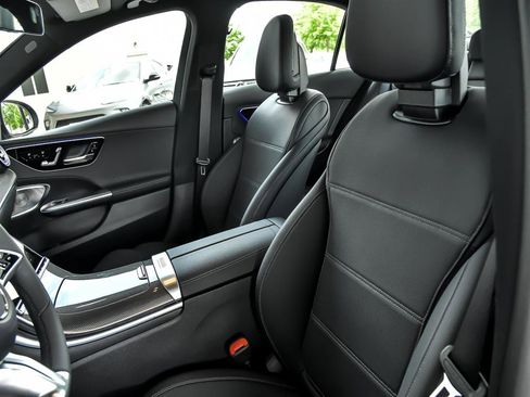 Certified 2025 Mercedes-Benz C 300 4MATIC Sedan image 14