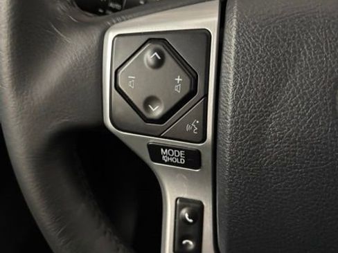 Used 2018 Toyota Tundra Limited w/ Limited Premium Package AWD/4WD image 17