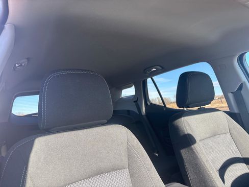 Used 2024 GMC Terrain SLE image 29