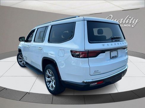 Used 2022 Jeep Wagoneer Series II AWD/4WD image 6