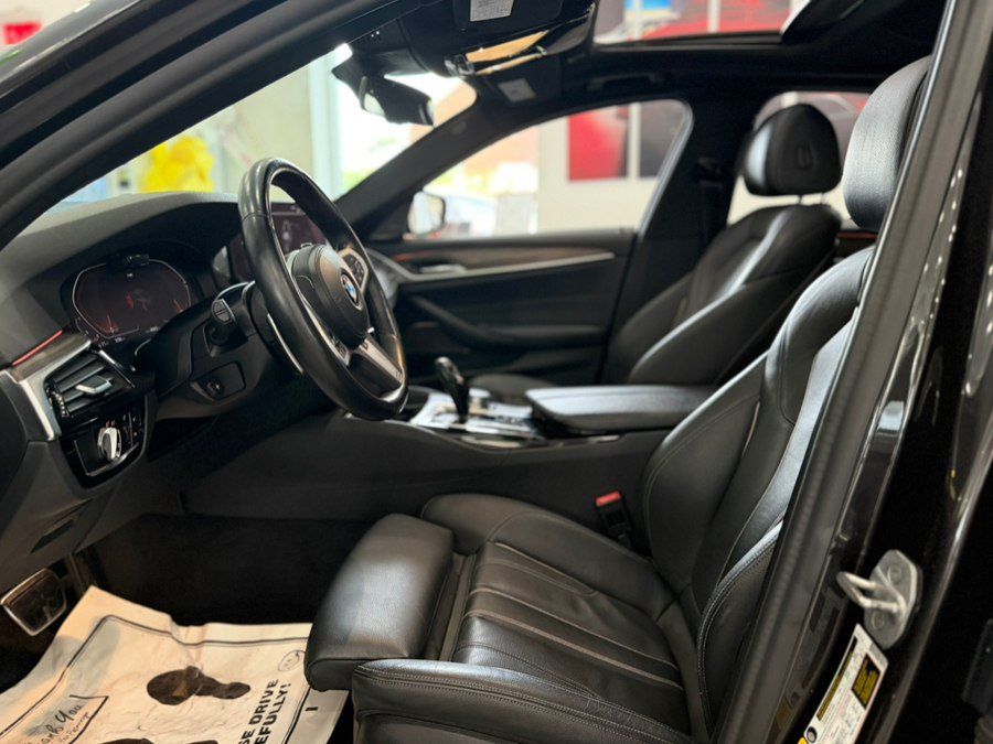 Used 2021 BMW 540i w/ M Sport Package RWD image 11