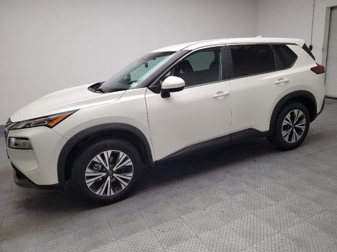 Used 2023 Nissan Rogue SV FWD image 2