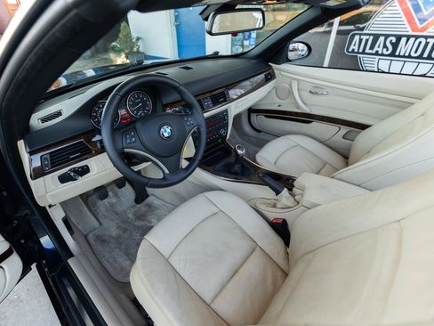 Used 2009 BMW 328i Convertible image 24