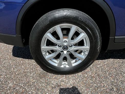Used 2019 Nissan Rogue SV AWD/4WD image 11