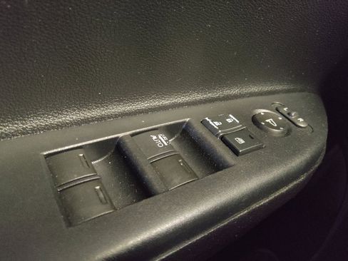 Used 2017 Honda Accord Sport image 27