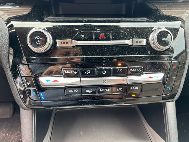 Certified 2024 Ford Explorer Limited w/ Equipment Group 301A AWD/4WD image 33