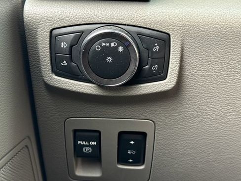Used 2019 Ford F150 XLT w/ Equipment Group 302A Luxury AWD/4WD image 30
