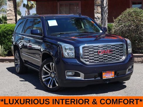 Used 2018 GMC Yukon Denali w/ Denali Ultimate Package AWD/4WD image 2