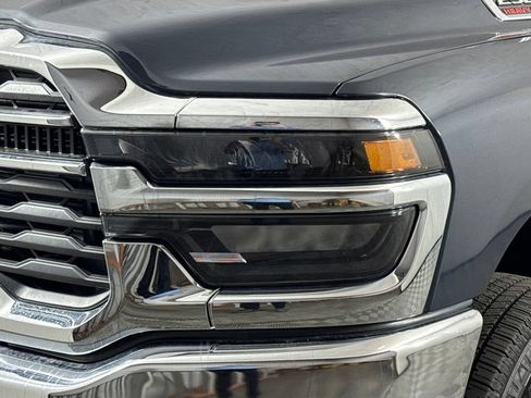 Used 2026 RAM 2500 Big Horn AWD/4WD image 2