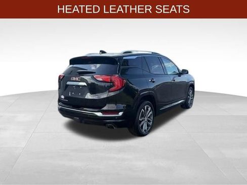 Used 2020 GMC Terrain Denali w/ Denali Premium Package FWD image 7