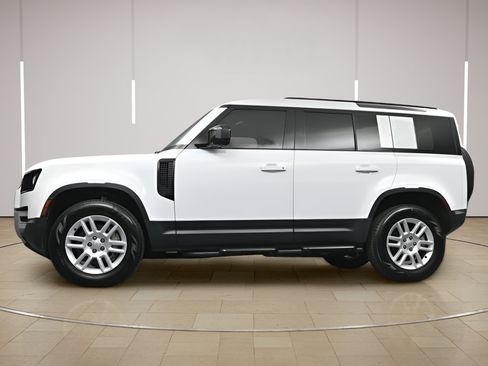 Used 2025 Land Rover Defender 110 S AWD/4WD image 30