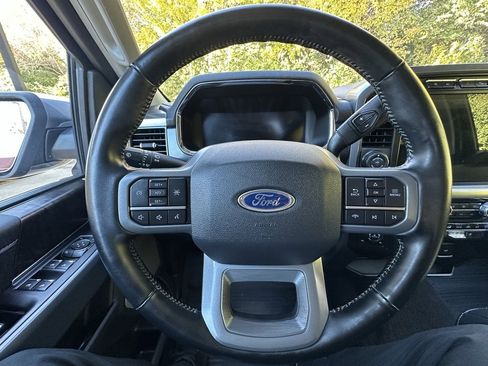 Used 2021 Ford F150 Lariat image 22
