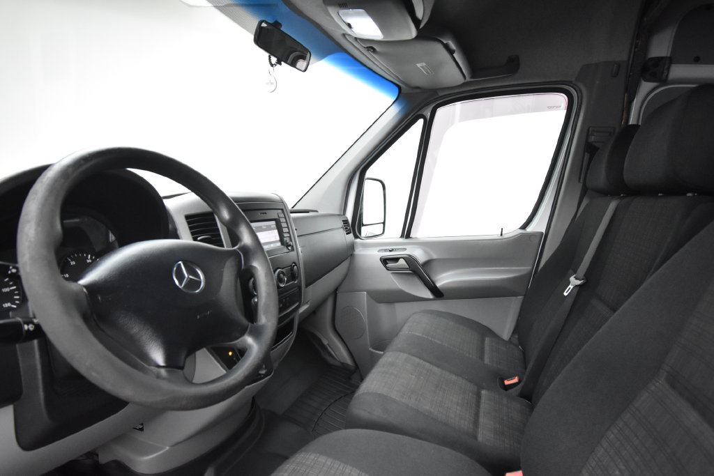 Used 2015 Mercedes-Benz Sprinter 2500 image 8