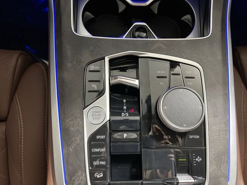 Used 2023 BMW X7 xDrive40i image 22