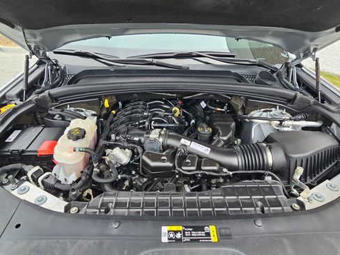 Used 2023 Jeep Grand Cherokee Limited image 32