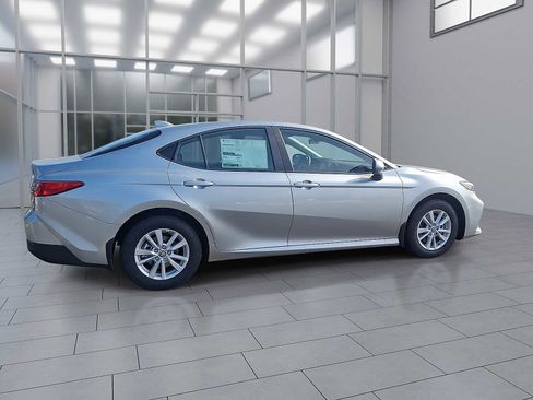 New 2026 Toyota Camry LE image 7