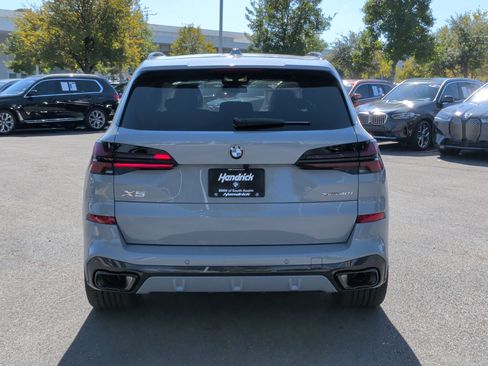Used 2026 BMW X5 xDrive40i w/ M Sport Package AWD/4WD image 12