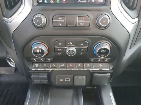 Used 2022 Chevrolet Silverado 3500 LTZ w/ LTZ Texas Edition image 40