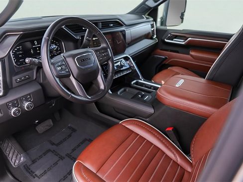 Used 2024 GMC Sierra 2500 Denali Ultimate image 13