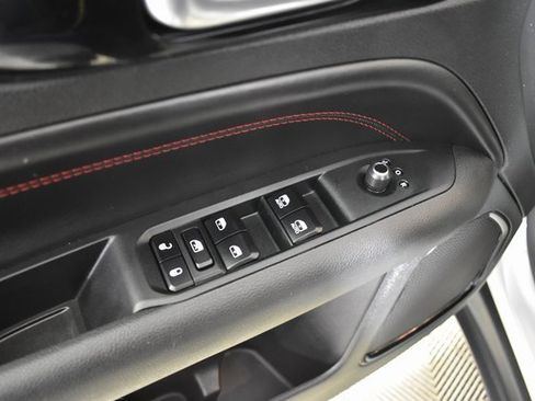 Used 2024 Jeep Compass Trailhawk image 8