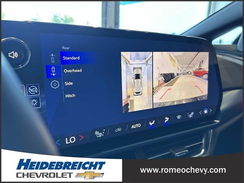 Used 2024 Chevrolet Equinox EV LT FWD image 22