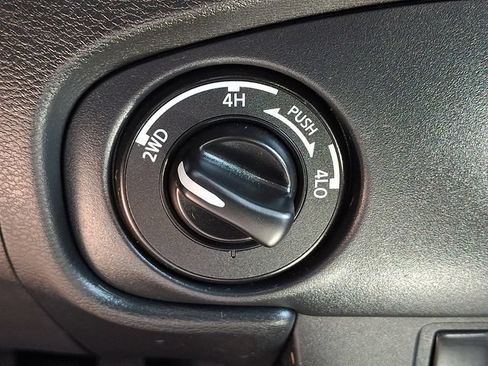 Used 2024 Nissan Frontier SV w/ Tow Package AWD/4WD image 24