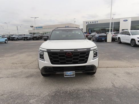 Used 2025 Nissan Armada PRO-4X w/ Pro-4X Premium Package AWD/4WD image 5