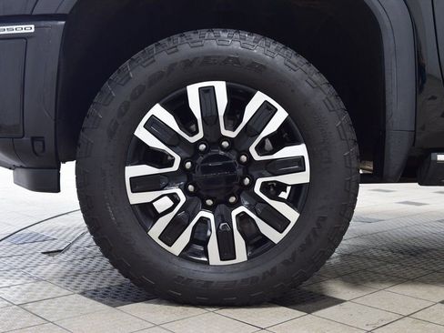 Used 2024 GMC Sierra 3500 Denali Ultimate image 32