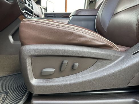 Used 2015 Chevrolet Silverado 3500 High Country w/ Duramax Plus Package image 28