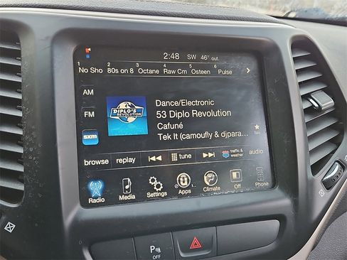 Used 2016 Jeep Cherokee Latitude w/ Safety/Convenience Group image 19