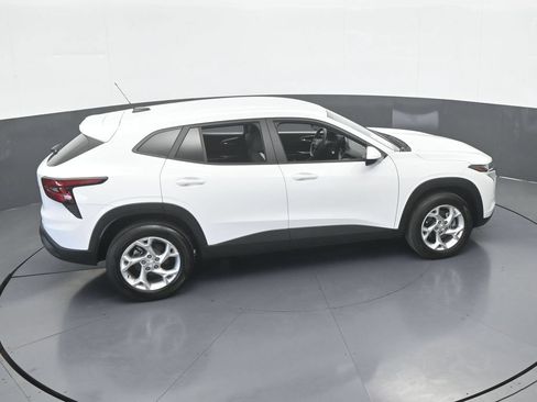 Used 2025 Chevrolet Trax LS w/ LS Convenience Package FWD image 51