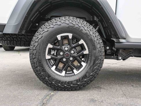 New 2026 Jeep Gladiator Rubicon image 9