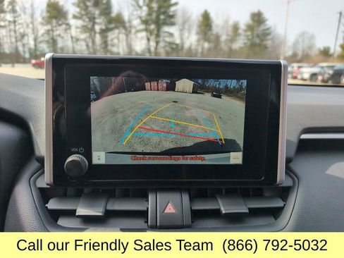 Used 2023 Toyota RAV4 SE w/ Weather & Moonroof Package image 20