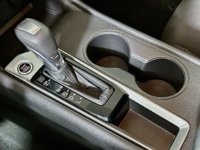 Used 2025 Nissan Altima 2.5 SV FWD image 19
