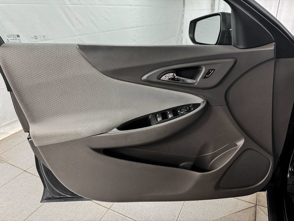 Used 2018 Chevrolet Malibu LS FWD image 14