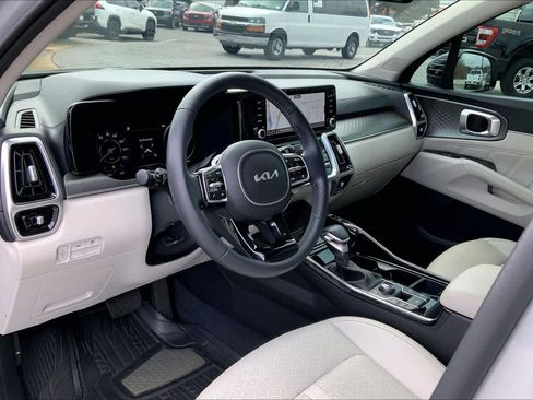 Used 2023 Kia Sorento SX image 17
