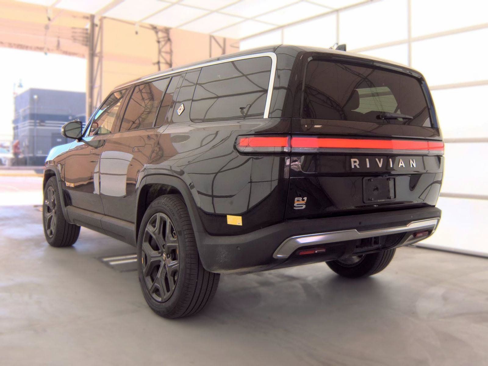 Used 2024 Rivian R1S Adventure Quad AWD/4WD image 4