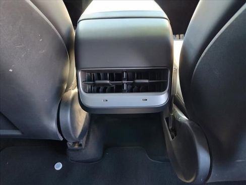 Used 2023 Tesla Model Y Long Range image 11