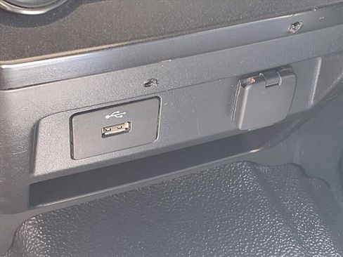 Used 2022 Ford F250 XL w/ Power Equipment Group image 10