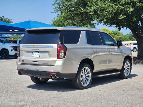 Used 2021 Chevrolet Tahoe Premier w/ Premium Package RWD image 5