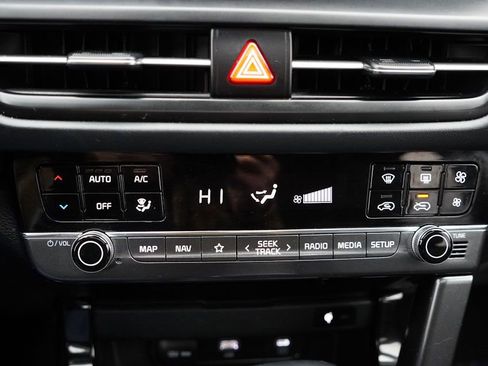 Certified 2024 Kia Seltos EX image 27