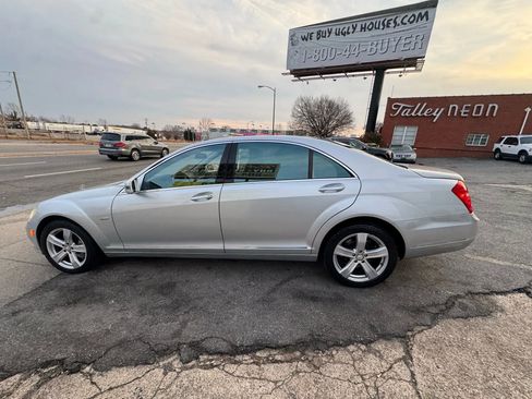 Used 2012 Mercedes-Benz S 550 S 550 4MATIC Sedan 4D image 7