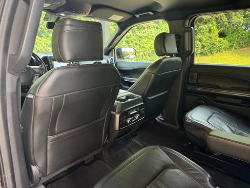 Used 2018 Ford Expedition Limited AWD/4WD image 23