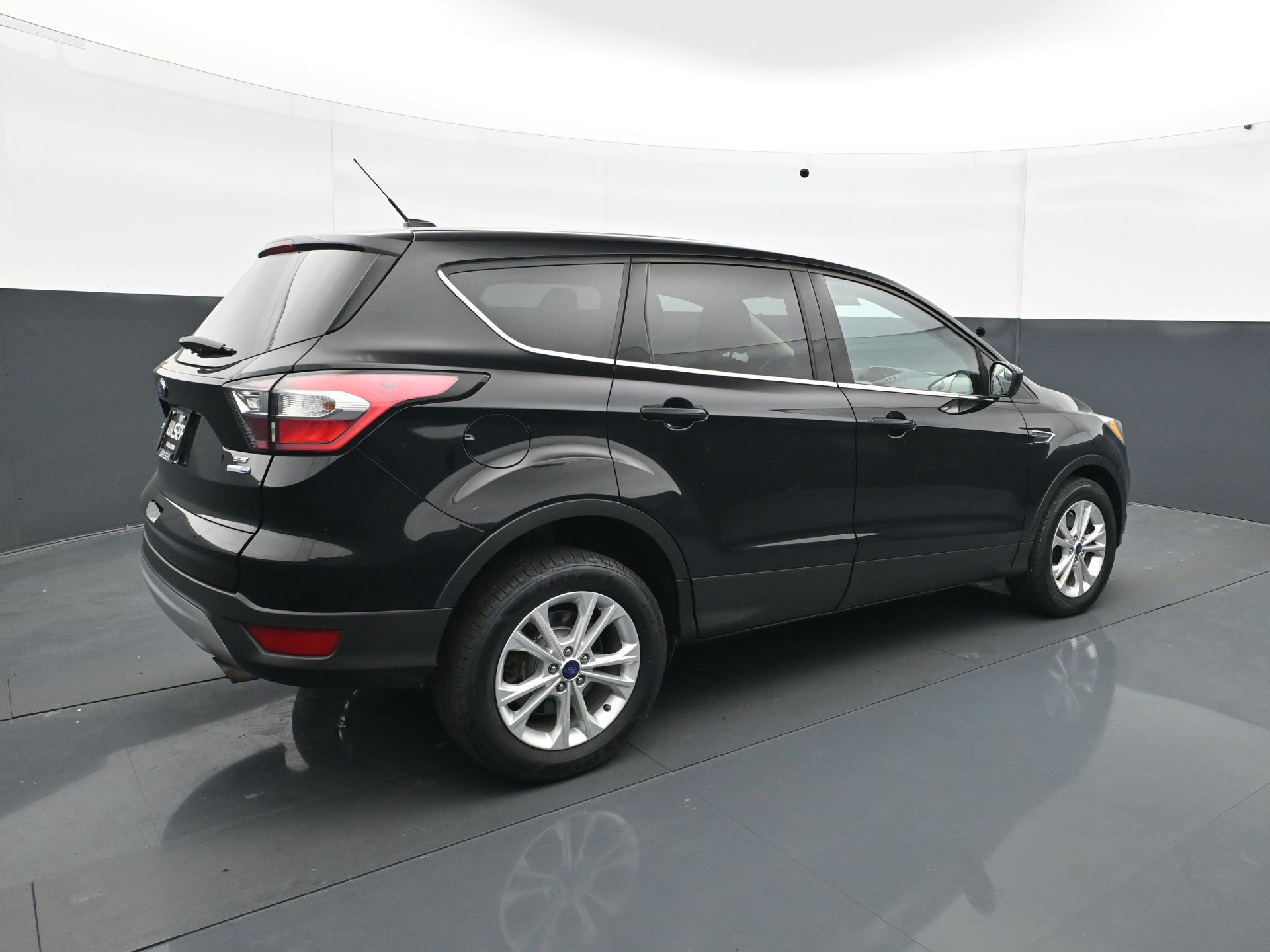 Used 2017 Ford Escape SE AWD/4WD image 7